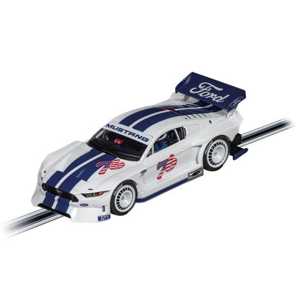 Carrera 20027752 - EVOLUTION Ford Mustang GTY "No.76" mit Licht